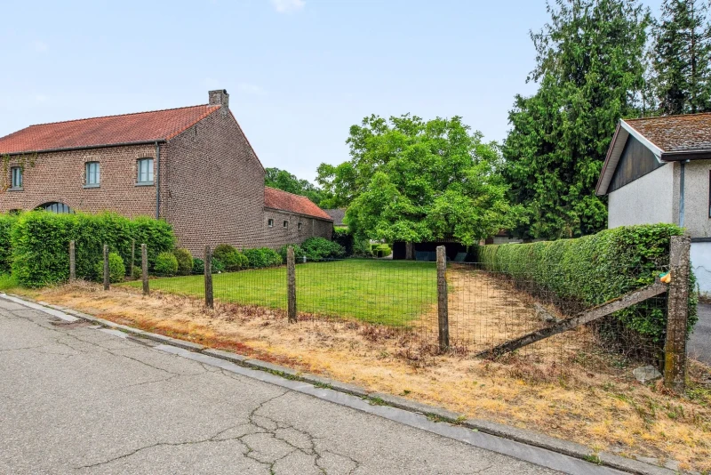 Grond 5a 15ca voor halfopen bebouwing