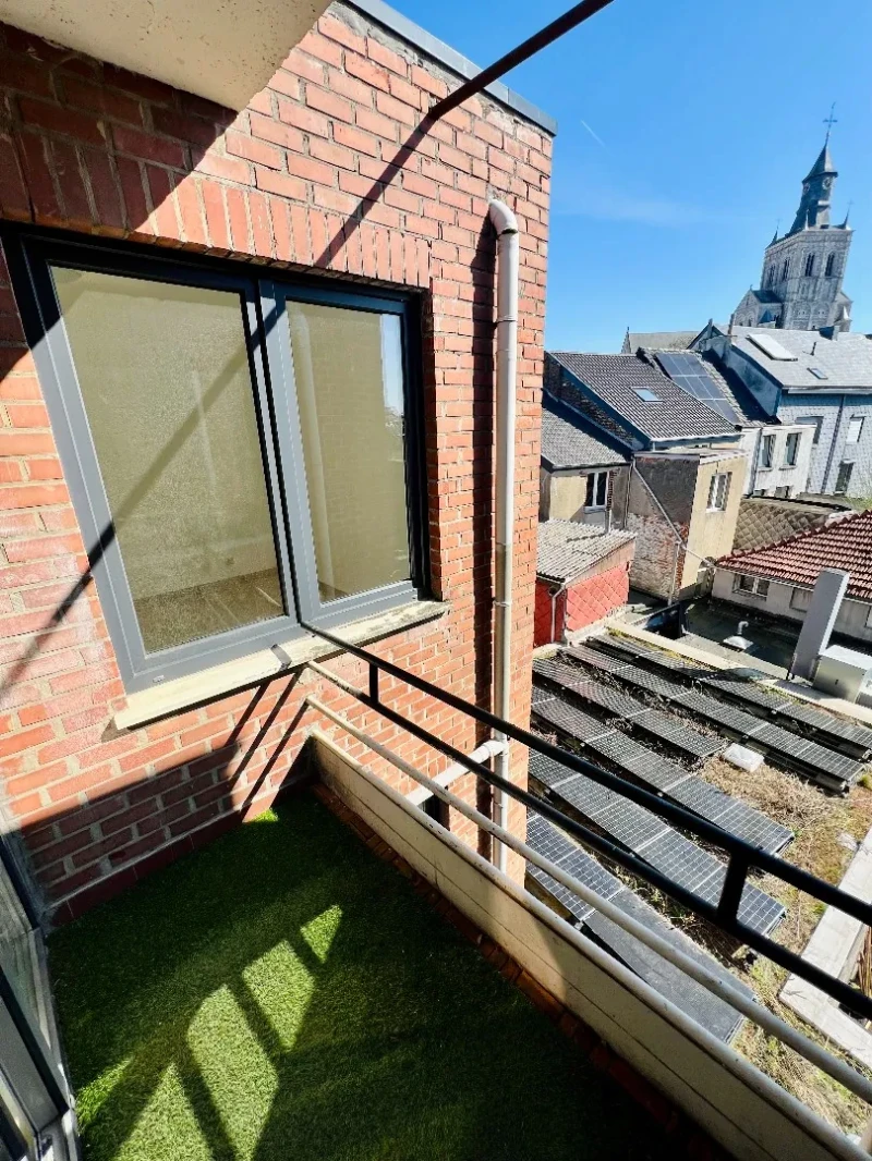 App. met 2 slpks, terras en lateraal zicht op Grote Markt