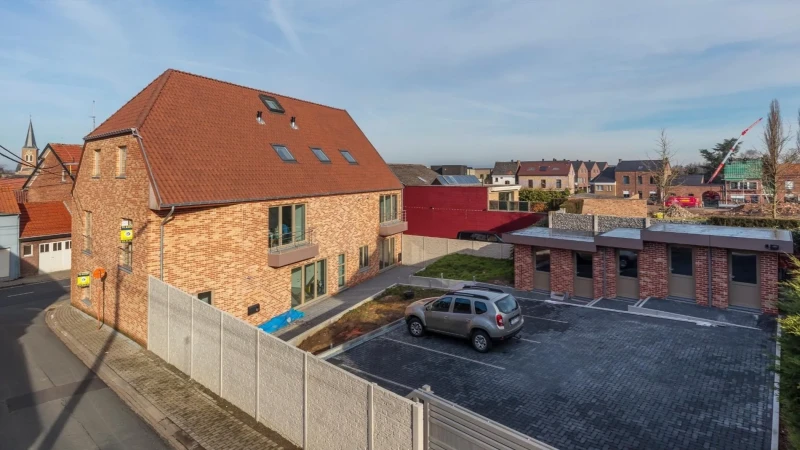 Energiezuinig duplexapp. met 2 slpks, terras en autostaanplaats